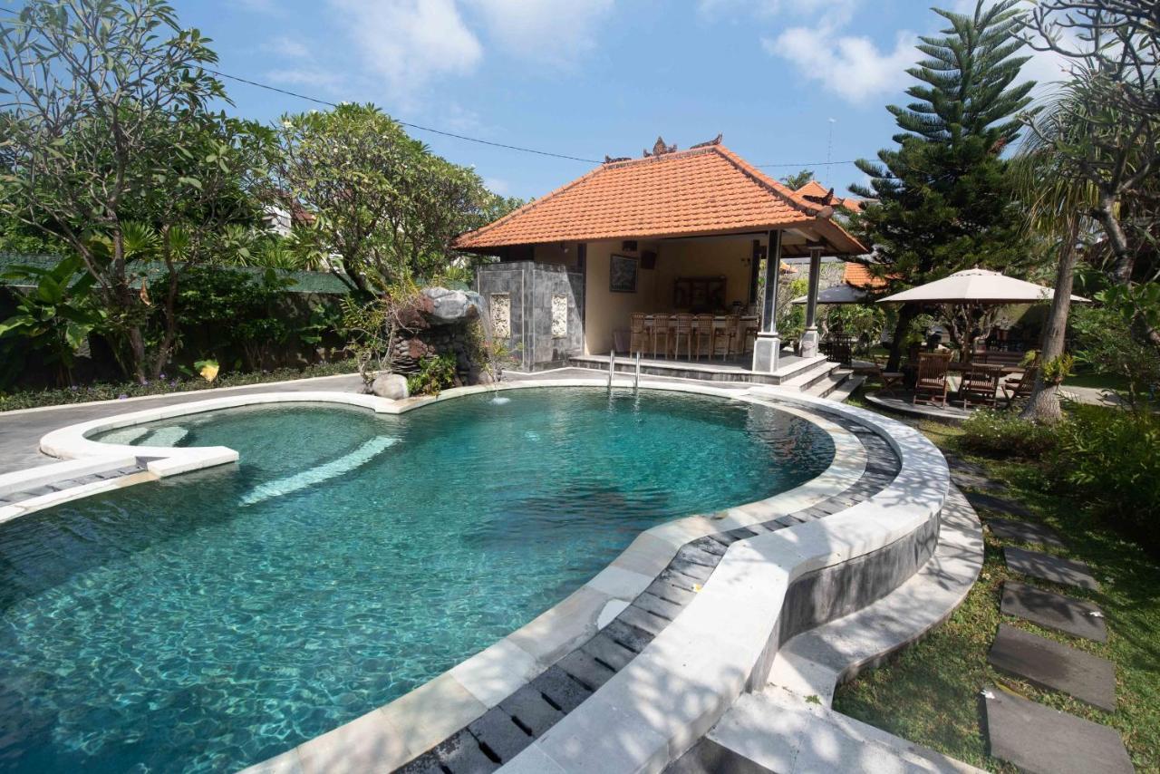 Hotel D'Kubu Legian Exterior foto